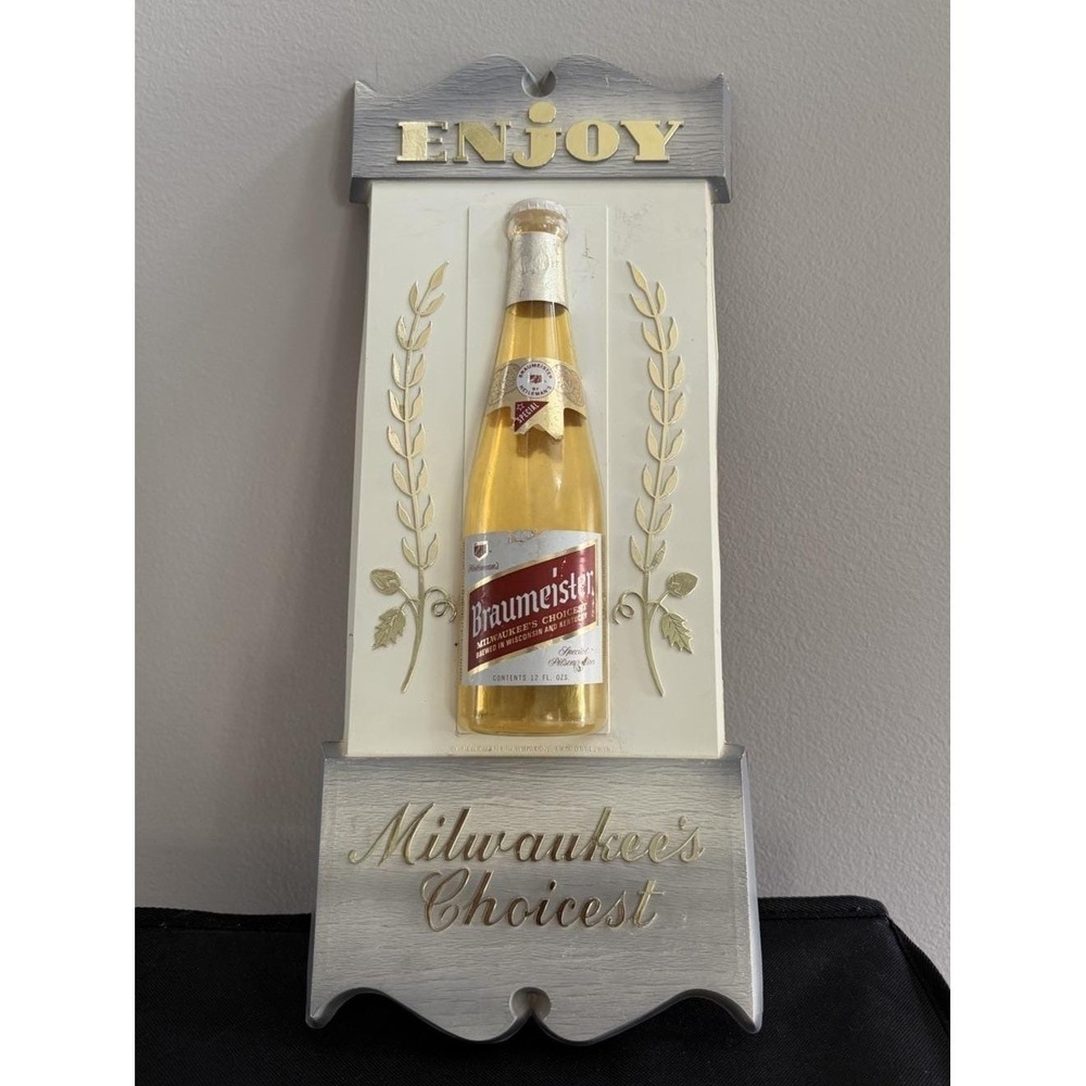 Vintage Braumeister Beer 3D Molded Plastic Sign Milwaukee's Choicest Breweriana